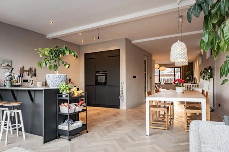 Upper-floor apartment 116m² in Santpoort-Zuid - Image 2