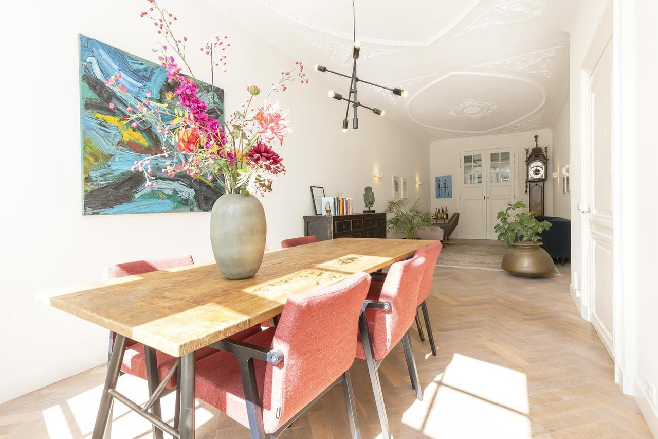 178 m² Canal House on Singel - Image 1