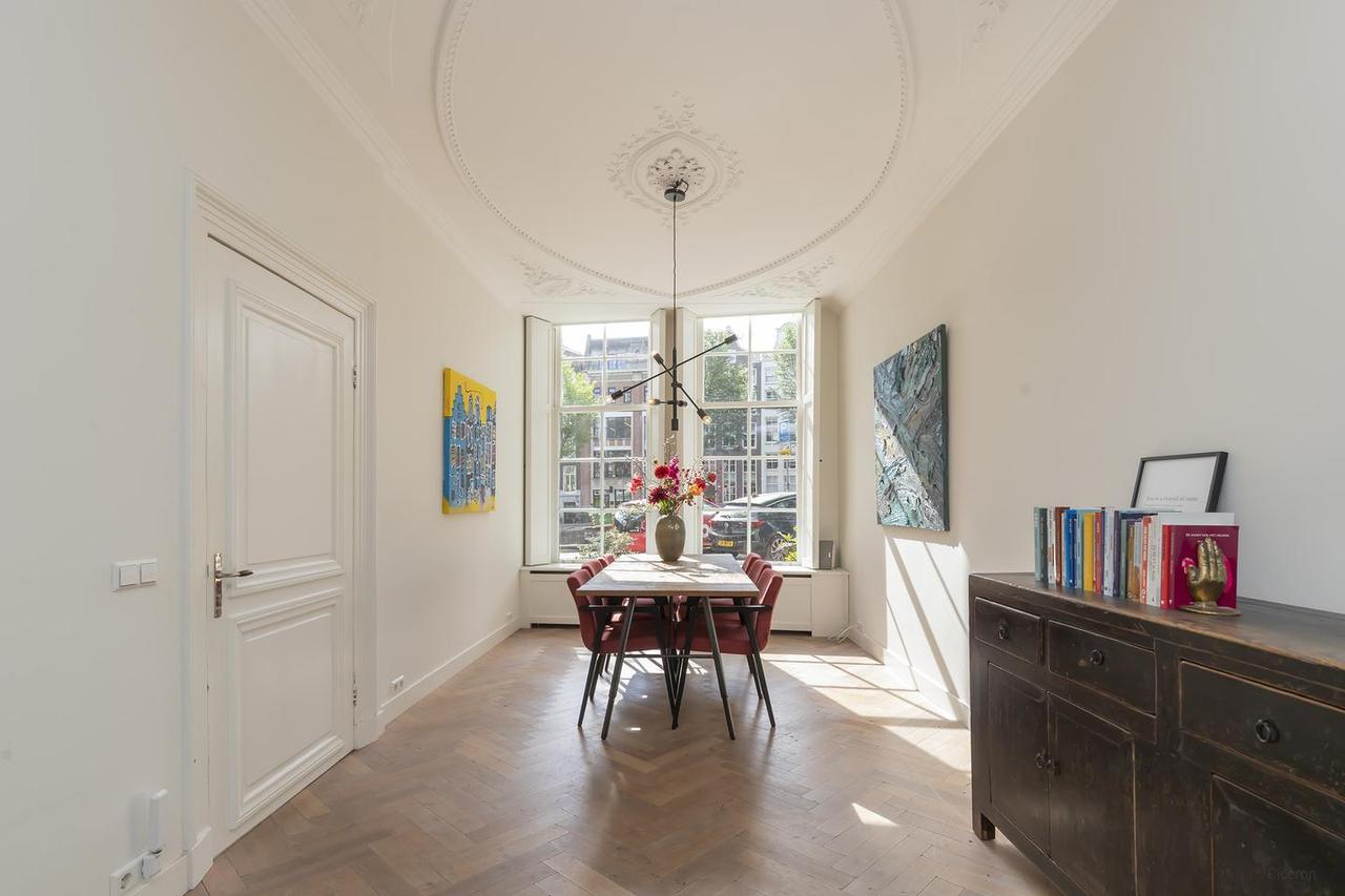 178 m² Canal House on Singel - Image 4