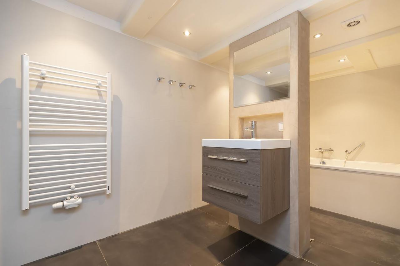 178 m² Canal House on Singel - Image 10