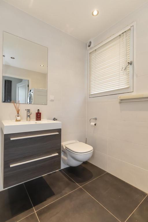 178 m² Canal House on Singel - Image 17