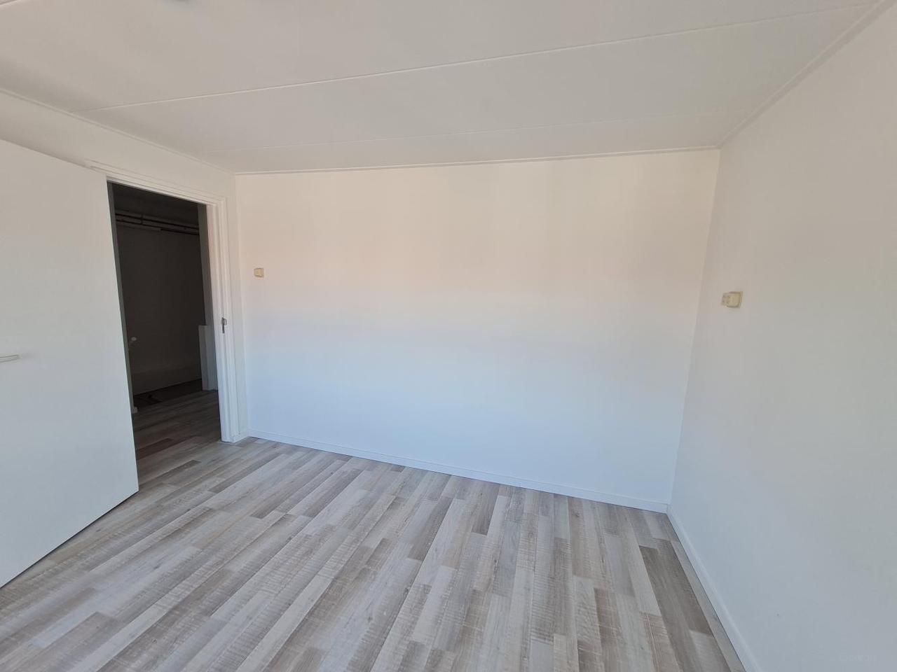 Bright studio with private bathroom in Oss - Image 3