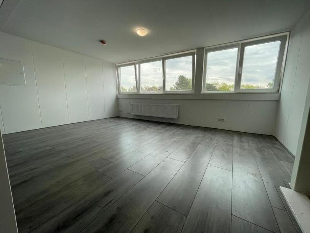 Gerenoveerde studio met eigen badkamer - Afbeelding 3