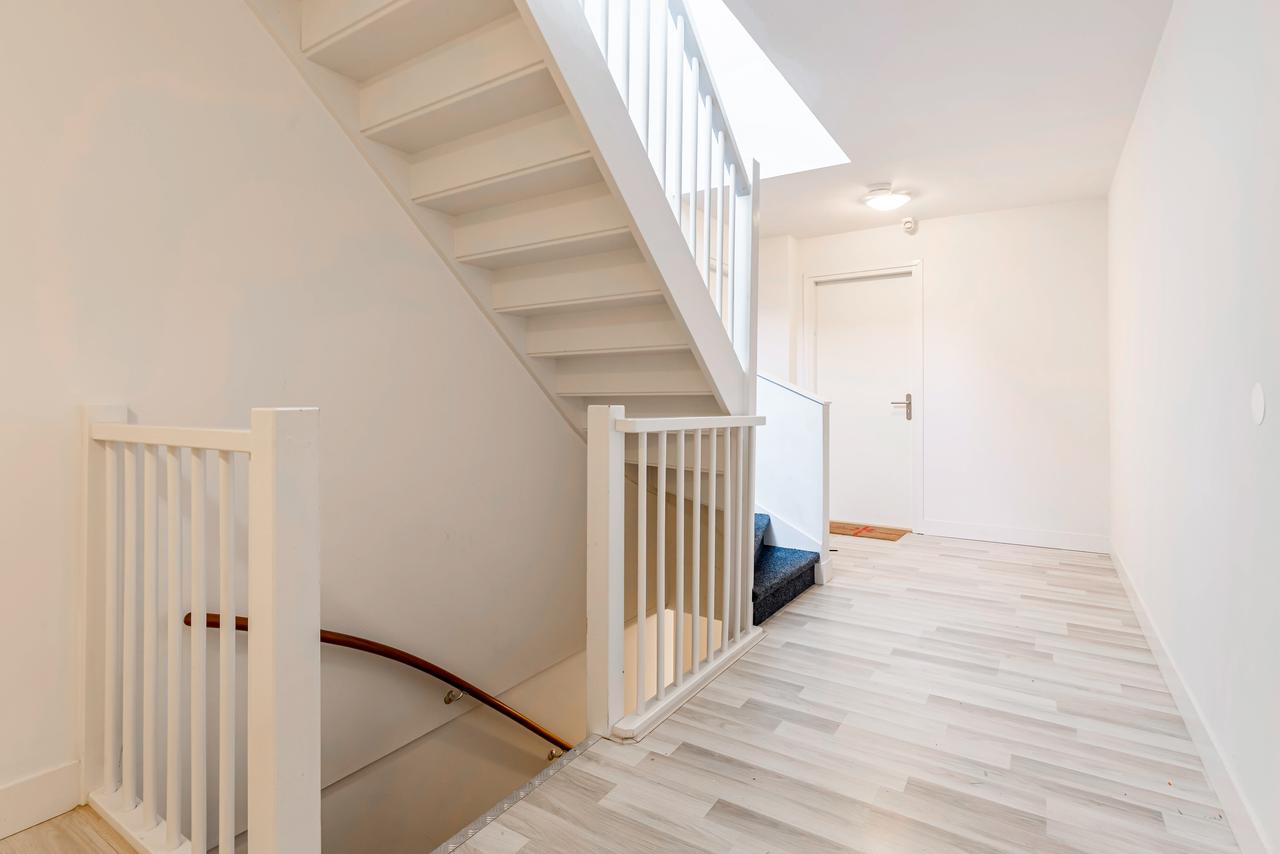 60m² apartment with balcony in Zuilen - Image 4