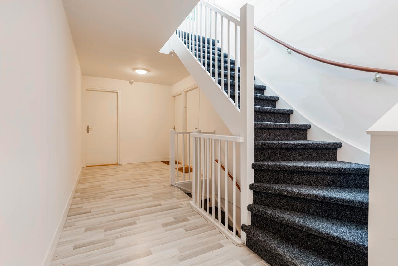 60m² apartment with balcony in Zuilen - Image 5