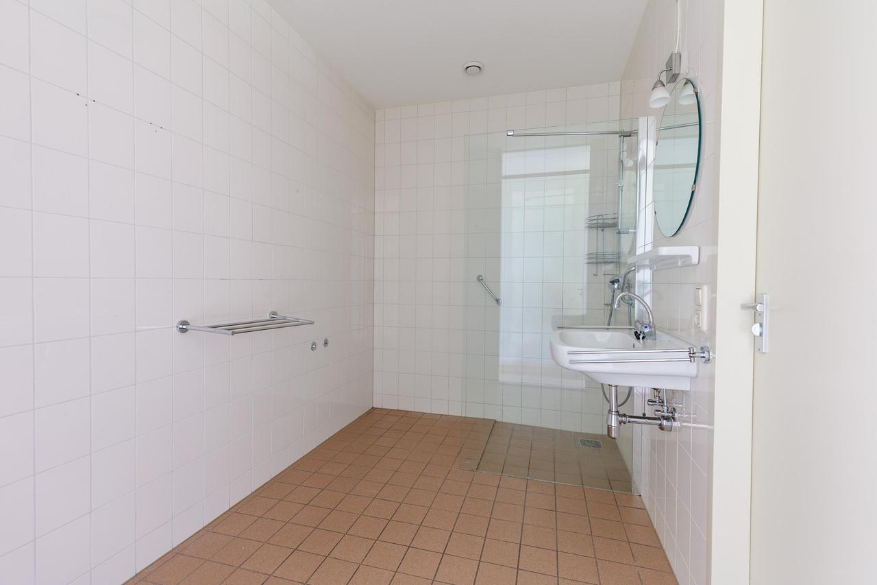 Energy-efficient 55+ apartment with large balcony in Apeldoorn - Image 11