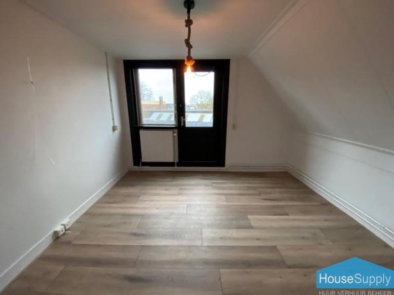 Kamer met dakterras in dameshuis - Afbeelding 4
