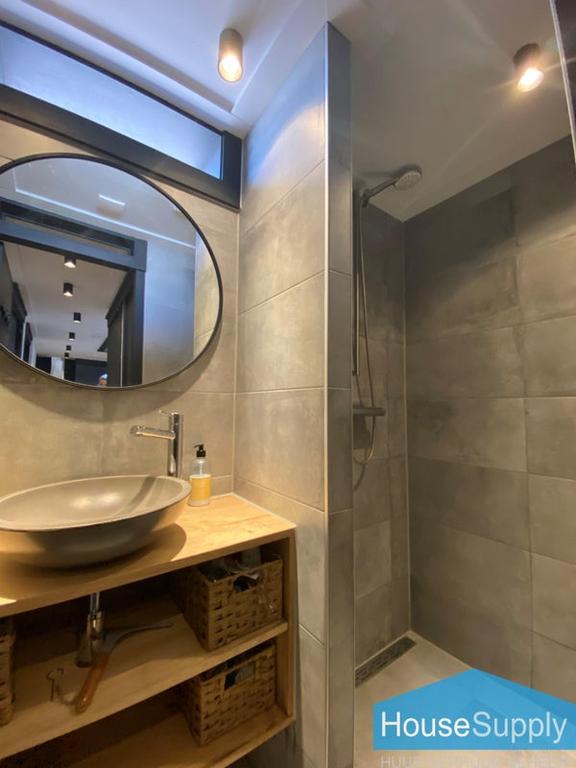 Kamer met dakterras in dameshuis - Afbeelding 11