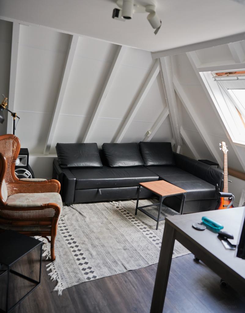 2-room apartment in the heart of Breda - Image 1