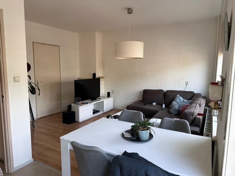 Etage met terras in Oog in Al - Afbeelding 2
