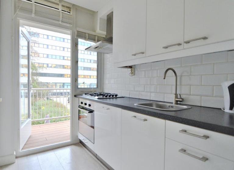 Bright 3-room apartment near Zuidas - Image 22
