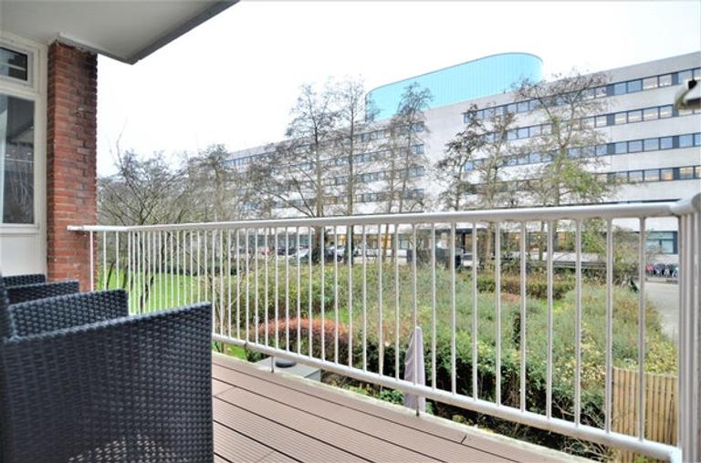 Bright 3-room apartment near Zuidas - Image 10
