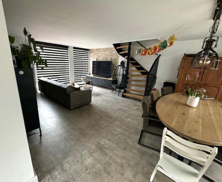 Hoekwoning (126m²) met tuin in Dongewijk Noord - Afbeelding 2
