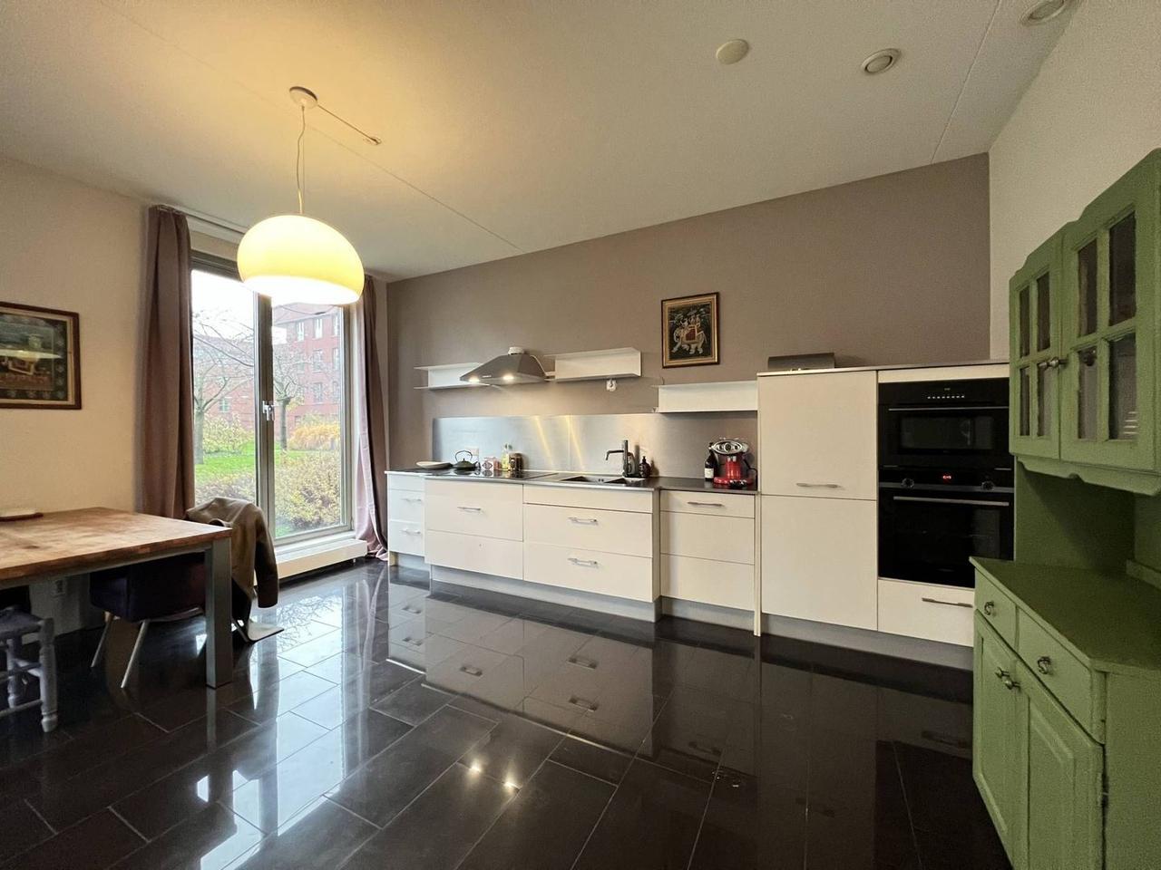 Energy-efficient apartment with terrace - Image 12