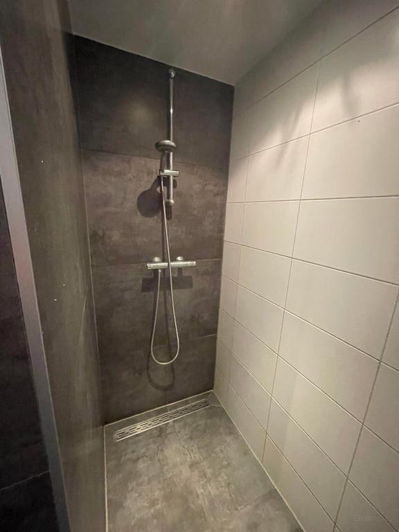 Room (13m²) near Tilburg city center - Image 6