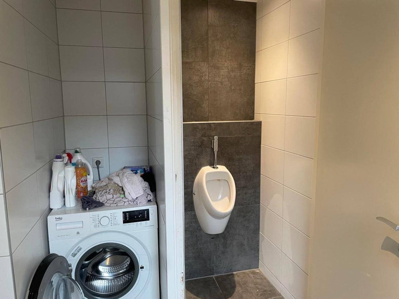 Room (13m²) near Tilburg city center - Image 1