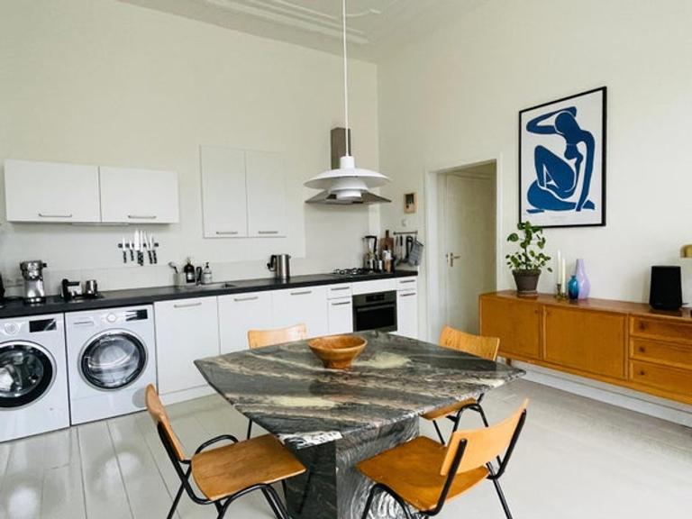 Furnished apartment with high ceilings in Het Zand - Image 7