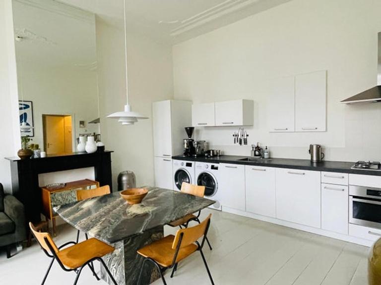 Furnished apartment with high ceilings in Het Zand - Image 5