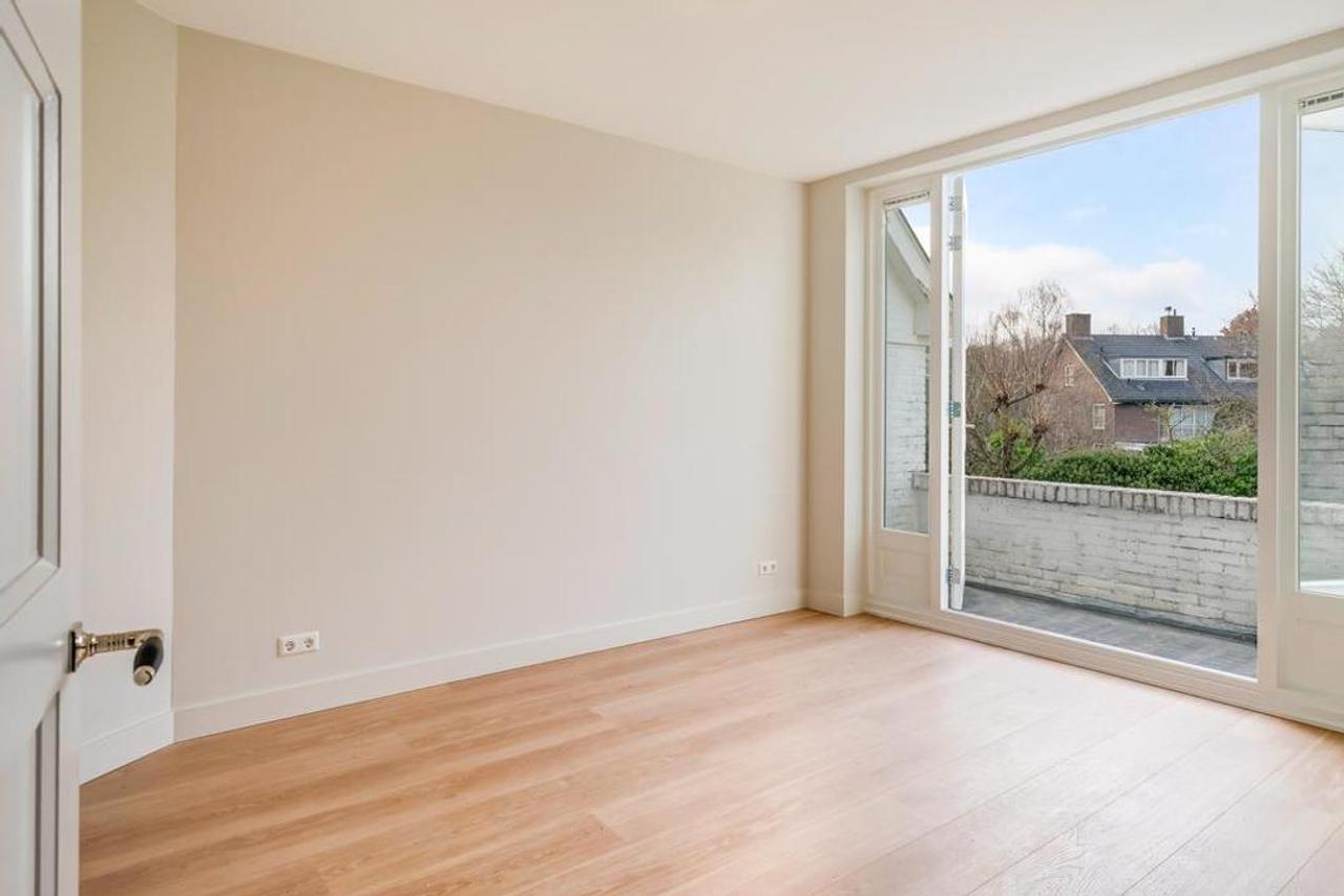 Renovated 202 m² townhouse in the center of Wassenaar - Image 22