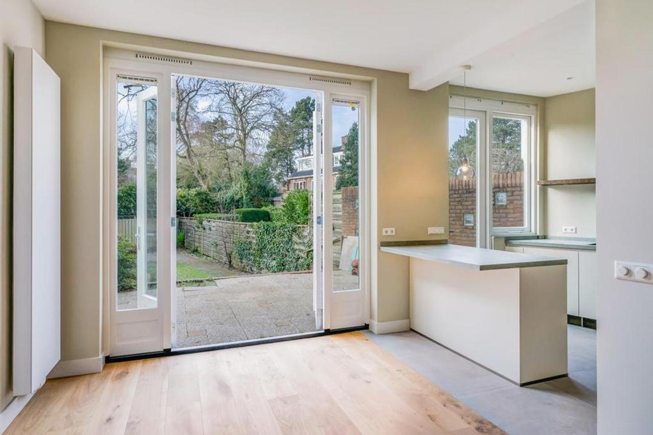 Renovated 202 m² townhouse in the center of Wassenaar - Image 9