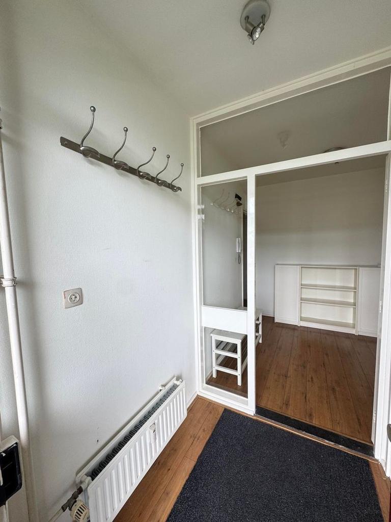 Bright 95 m² apartment with balcony in Welgelegen - Image 3