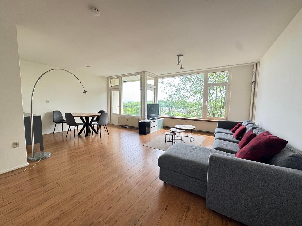Bright 95 m² apartment with balcony in Welgelegen - Image 7