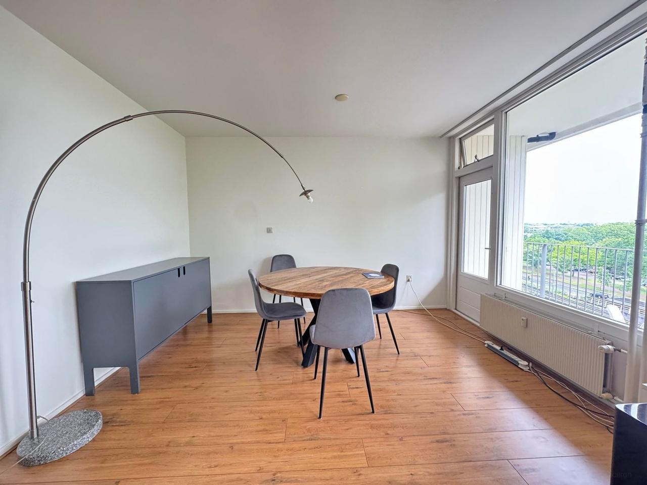 Bright 95 m² apartment with balcony in Welgelegen - Image 8