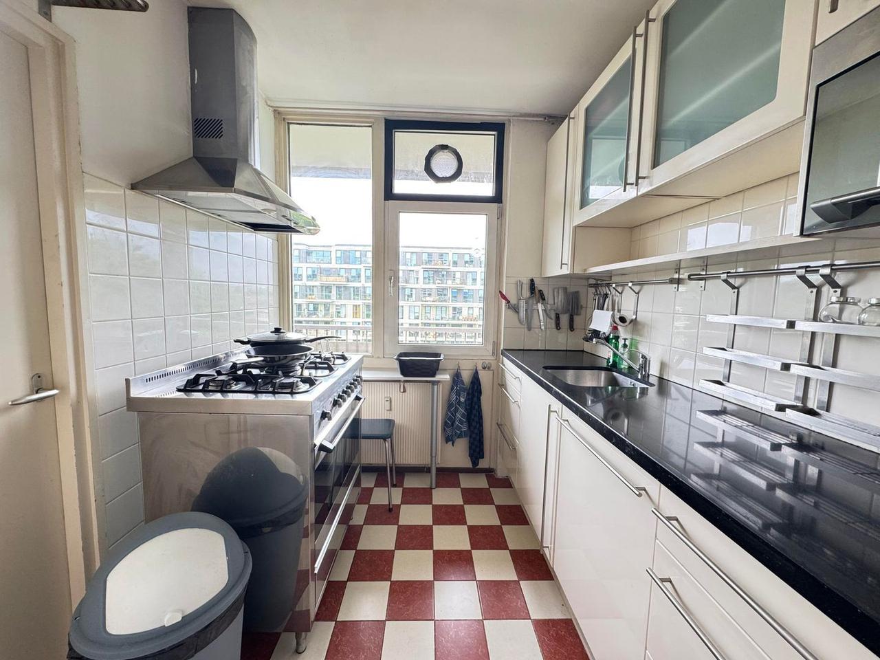 Bright 95 m² apartment with balcony in Welgelegen - Image 15