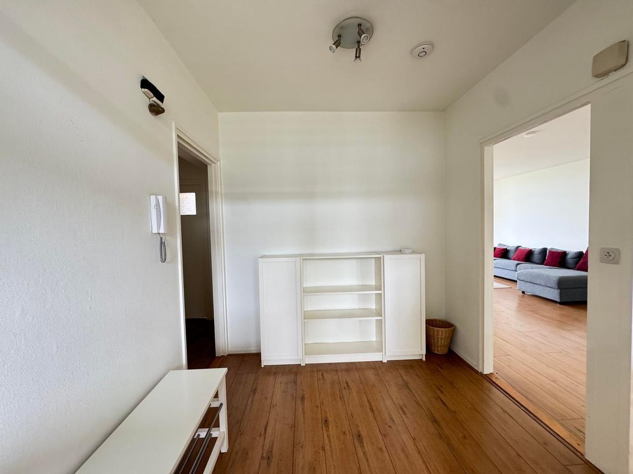 Bright 95 m² apartment with balcony in Welgelegen - Image 4