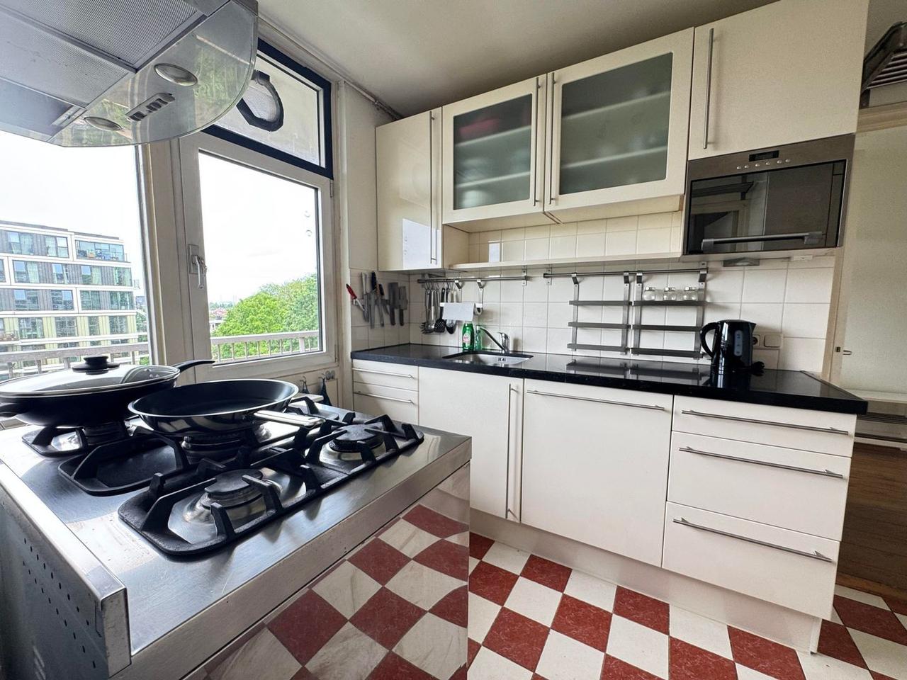 Bright 95 m² apartment with balcony in Welgelegen - Image 18