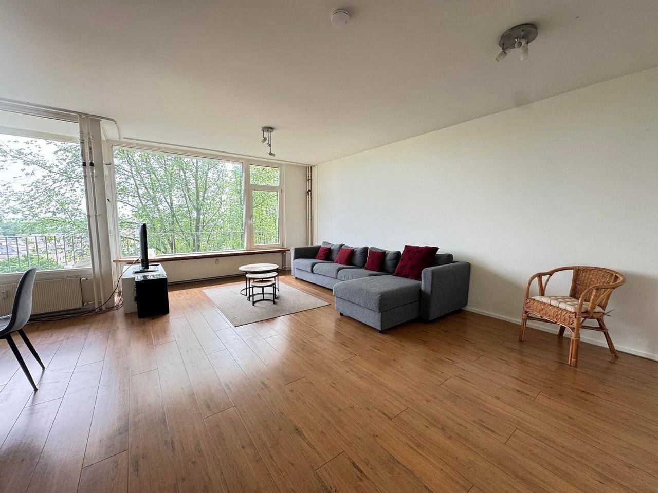 Bright 95 m² apartment with balcony in Welgelegen - Image 6
