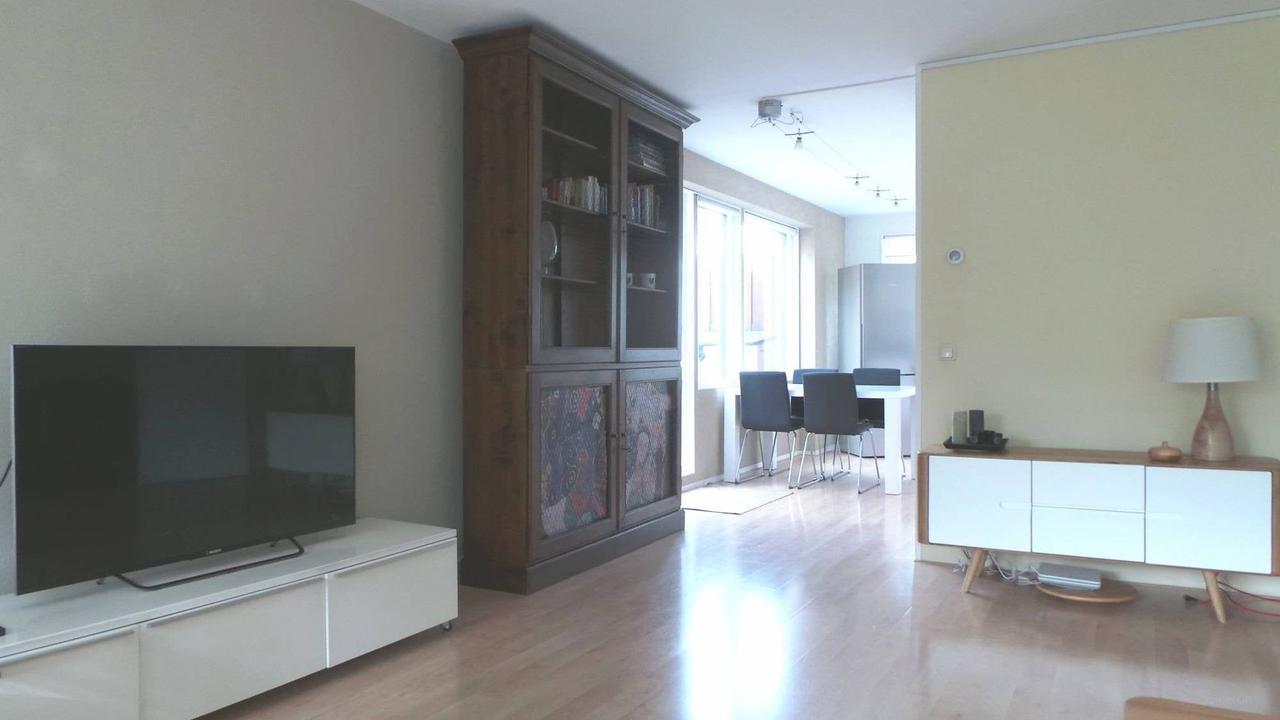 Furnished maisonette (110m²) with roof terrace - Image 7