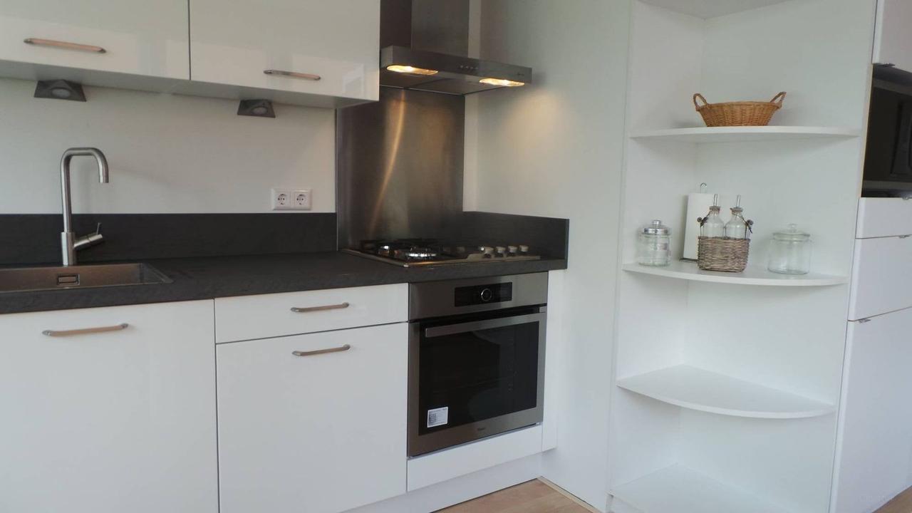 Furnished maisonette (110m²) with roof terrace - Image 11