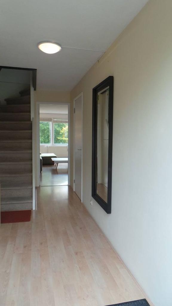 Furnished maisonette (110m²) with roof terrace - Image 3