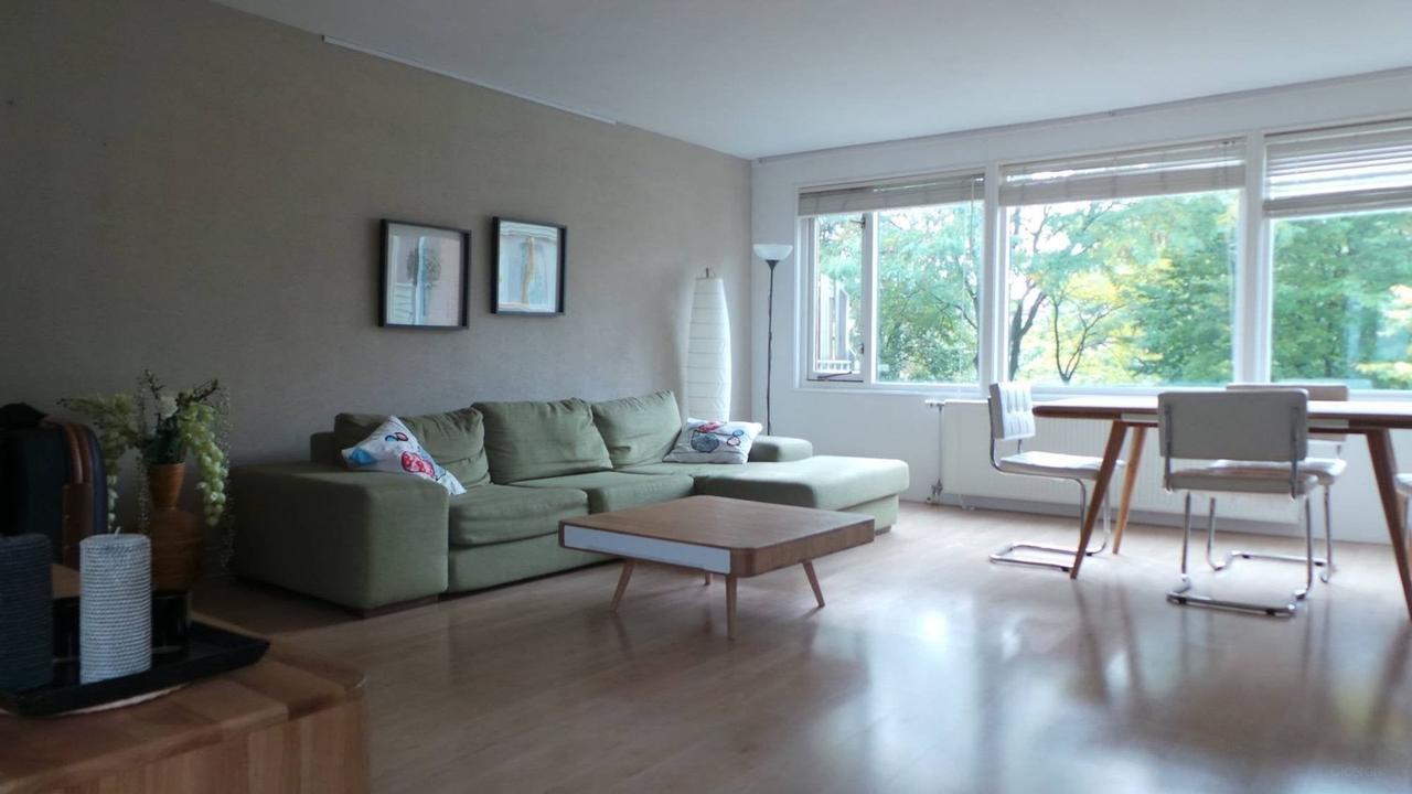 Furnished maisonette (110m²) with roof terrace - Image 6