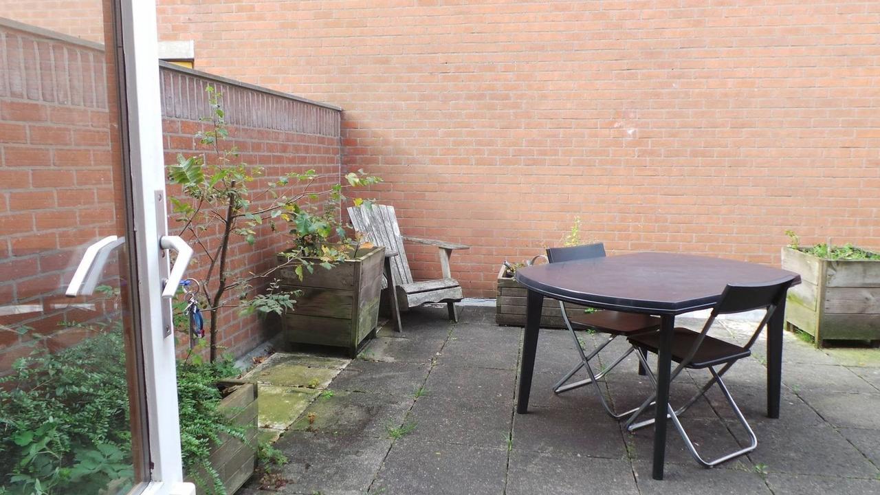 Furnished maisonette (110m²) with roof terrace - Image 13