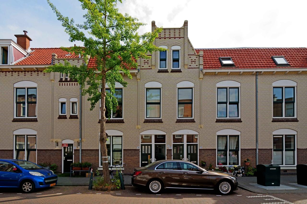 Apartment on Fahrenheitstraat in The Hague - Image 1