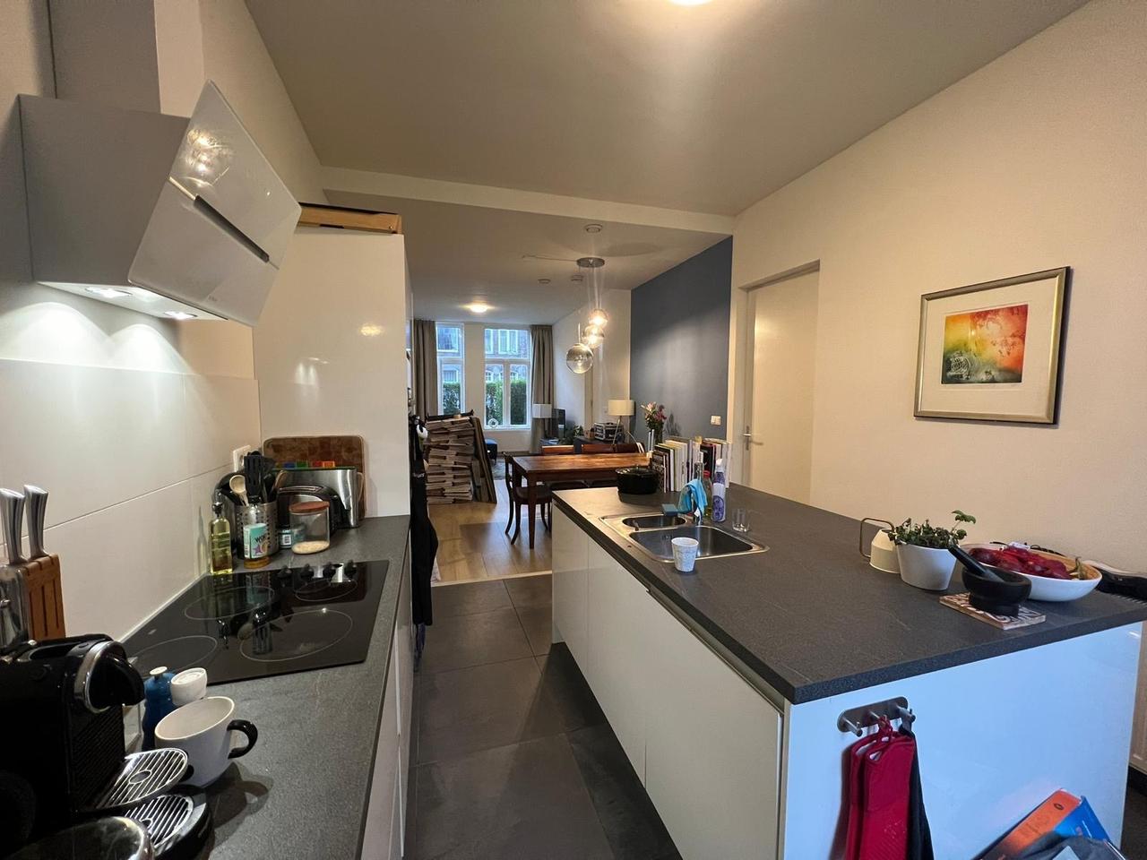 Apartment in the Zeeheldenbuurt with an 85m2 garden - Image 1