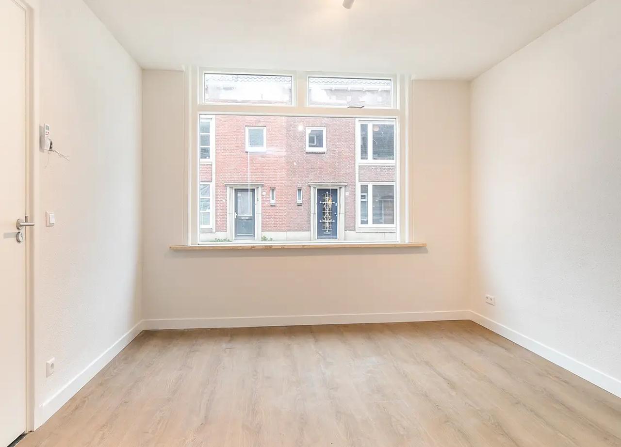Sustainable 19 m² studio in Goirkestraat - Image 1