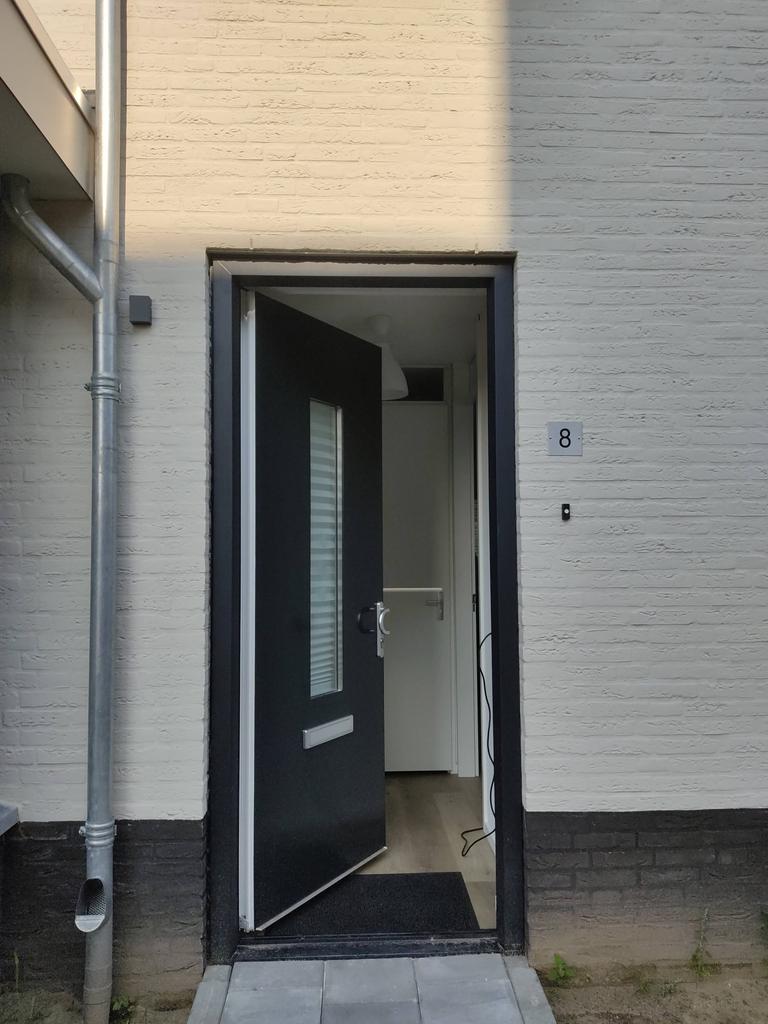 Modern huis met tuin in Waalre - Afbeelding 1