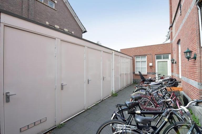 Furnished apartment in Besterd - Image 19