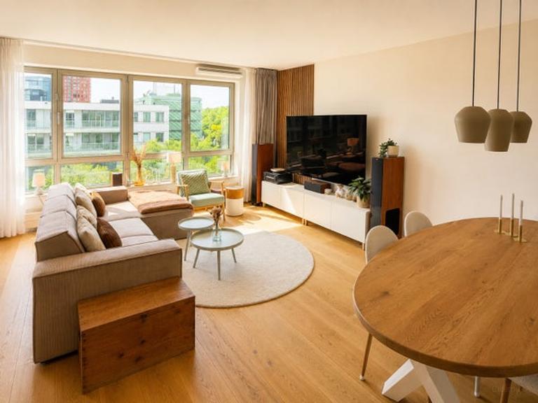100m² apartment with 3 bedrooms - Image 1