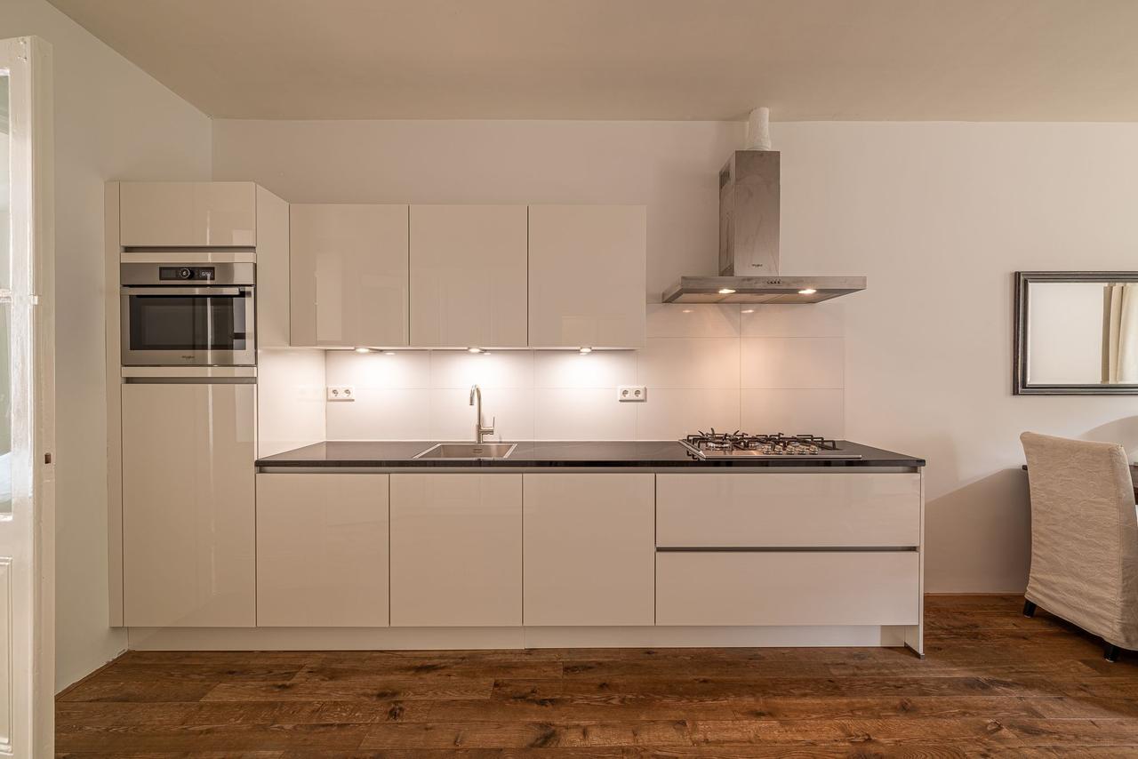 Quiet living: 58 m² with terrace in De Pijp - Image 7