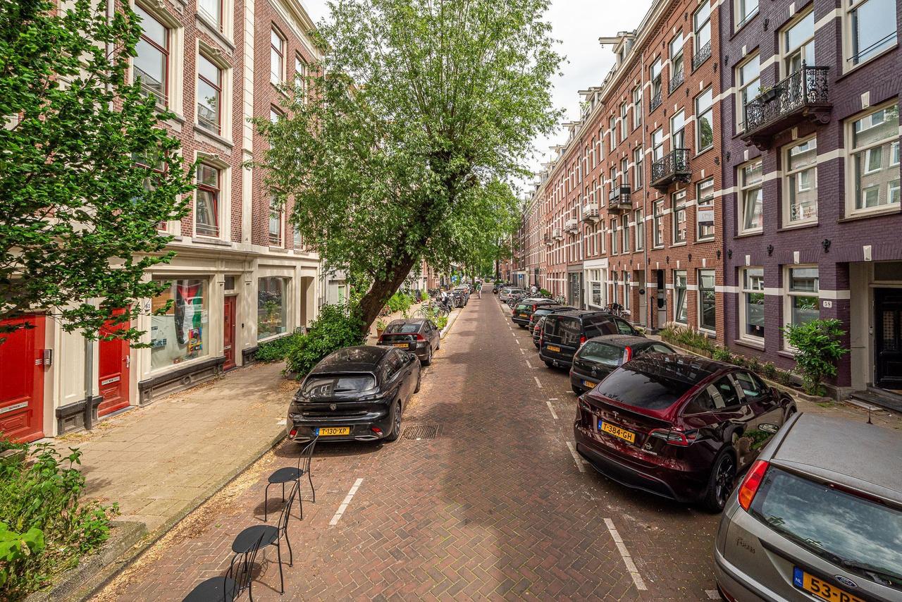 Quiet living: 58 m² with terrace in De Pijp - Image 10