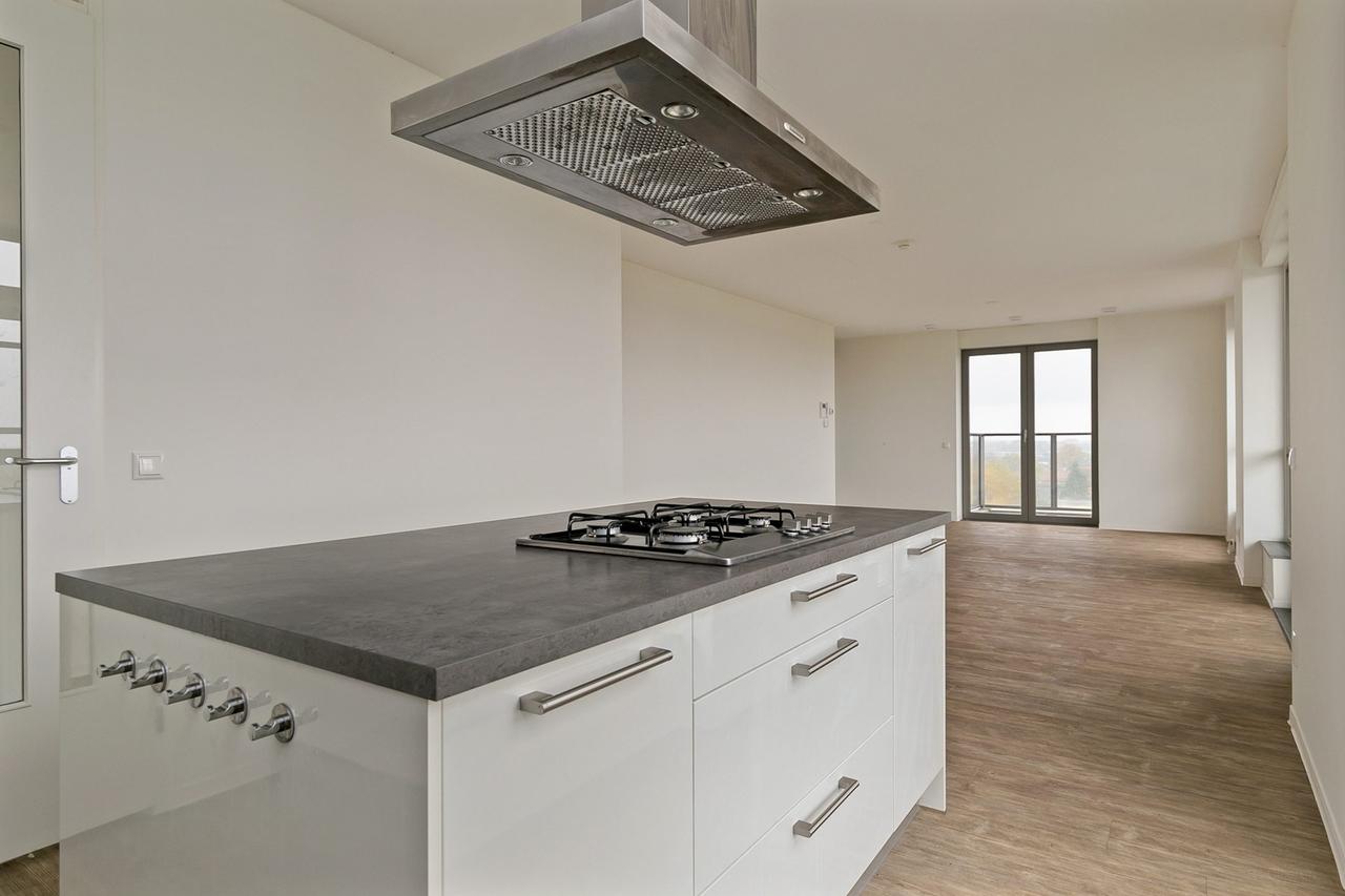 3-room apartment of 111 m² with two balconies - Image 9