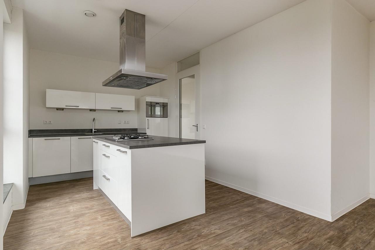 3-room apartment of 111 m² with two balconies - Image 11