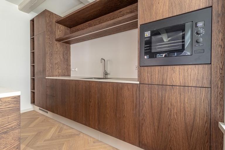 Renovated townhouse in the heart of the Jordaan - Image 4