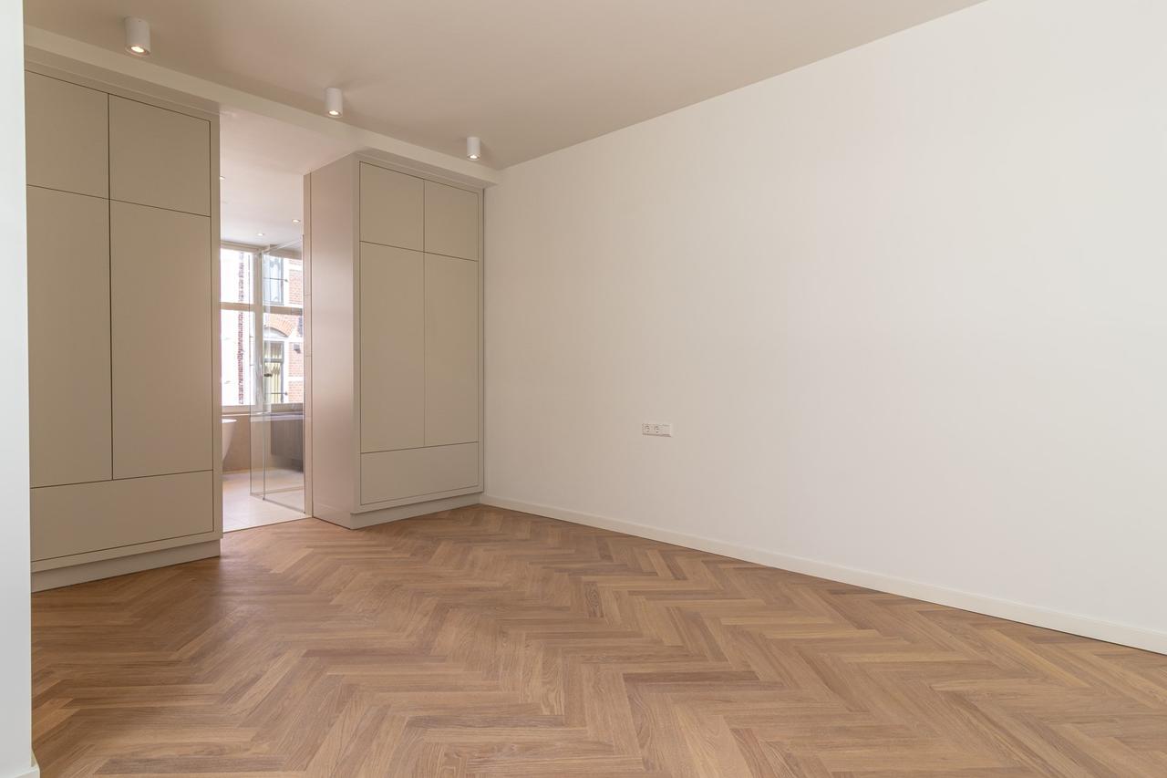 Renovated townhouse in the heart of the Jordaan - Image 9