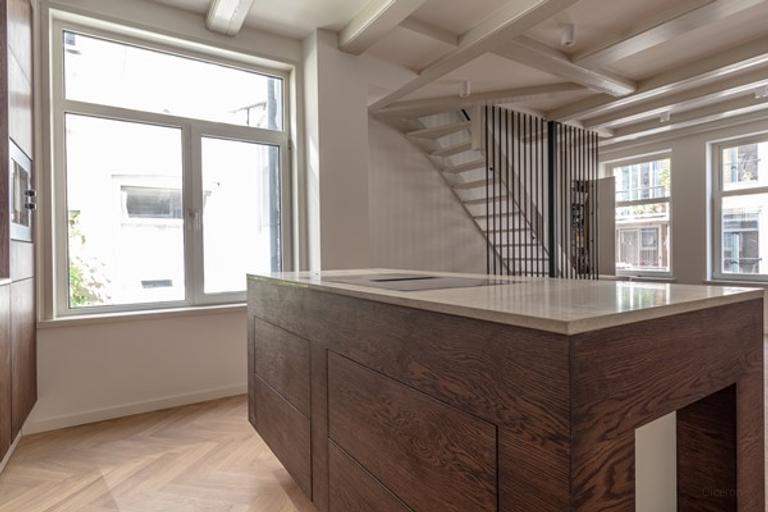 Renovated townhouse in the heart of the Jordaan - Image 5