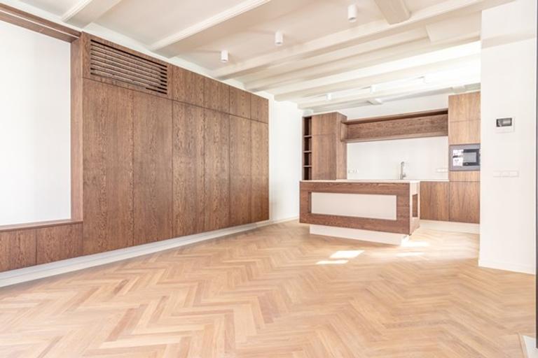 Renovated townhouse in the heart of the Jordaan - Image 2